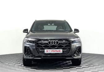Новый Audi Q7 2025 (2 фото)