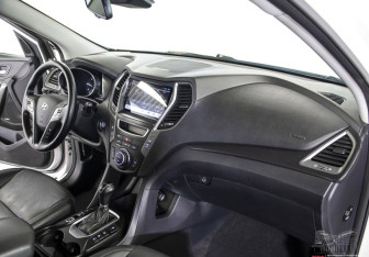 Подержанный автомобиль Hyundai Santa Fe 2017 года (6 фото)