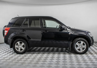 Подержанный автомобиль Suzuki Grand Vitara 2007 года (4 фото)