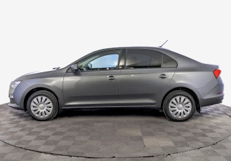 Подержанный автомобиль Skoda Rapid Liftback 2021 года (8 фото)