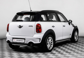 Подержанный автомобиль MINI Countryman 2016 года (5 фото)