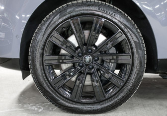 Подержанный автомобиль Land Rover Range Rover 2022 года (35 фото)
