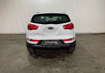 Подержанный автомобиль Kia Sportage 2015 года (5 фото)