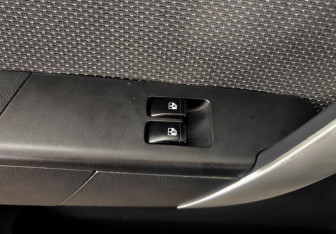 Подержанный автомобиль Chevrolet Aveo Sedan 2011 года (12 фото)