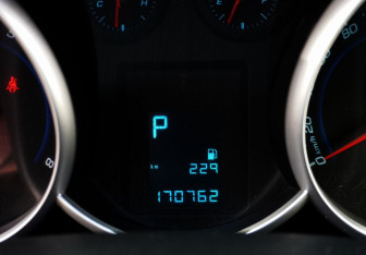 Подержанный автомобиль Chevrolet Cruze Sedan 2013 года (14 фото)