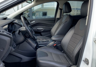 Подержанный автомобиль Ford Kuga 2014 года (21 фото)