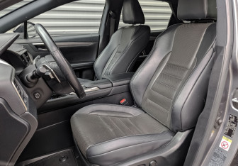 Подержанный автомобиль Lexus RX 2019 года (20 фото)