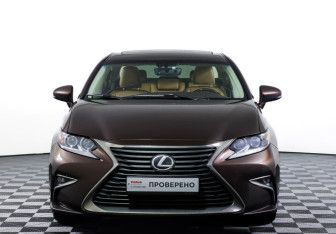 Подержанный автомобиль Lexus ES 2017 года (2 фото)