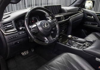 Подержанный автомобиль Lexus LX 2020 года (16 фото)