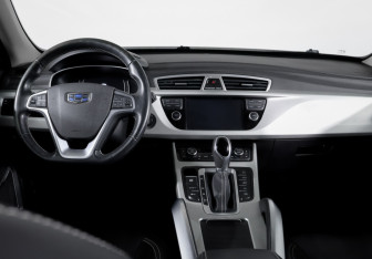 Подержанный автомобиль Geely Atlas 2019 года (12 фото)