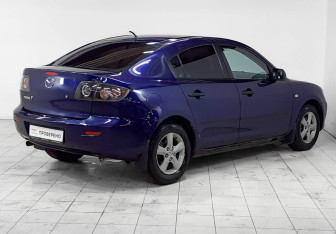 Подержанный автомобиль Mazda 3 Sedan 2005 года (4 фото)