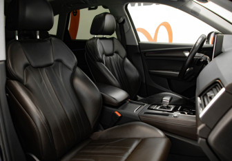 Подержанный автомобиль Audi Q5 2021 года (33 фото)
