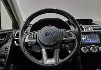 Подержанный автомобиль Subaru Forester Suv 2017 года (20 фото)