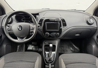 Подержанный автомобиль Renault Kaptur 2019 года (12 фото)
