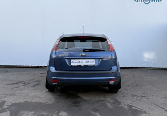 Подержанный автомобиль Ford Focus Hatchback 2008 года (6 фото)
