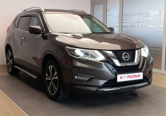 Подержанный автомобиль Nissan X-Trail 2022 года (3 фото)