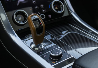 Подержанный автомобиль Land Rover Range Rover Sport 2019 года (16 фото)