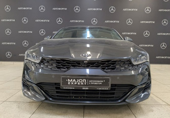 Подержанный автомобиль Kia K5 2021 года (2 фото)