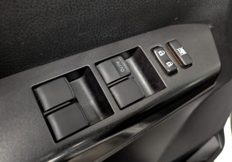 Подержанный автомобиль Toyota RAV4 2016 года (30 фото)