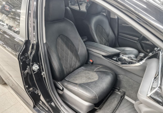 Подержанный автомобиль Toyota Camry Sedan 2021 года (23 фото)