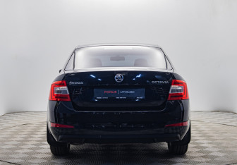 Подержанный автомобиль Skoda Octavia Liftback 2014 года (4 фото)