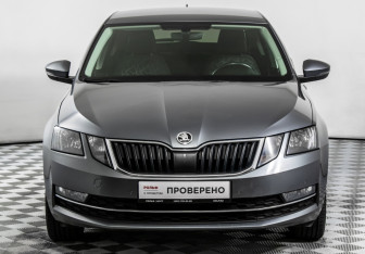 Подержанный автомобиль Skoda Octavia Liftback 2018 года (2 фото)