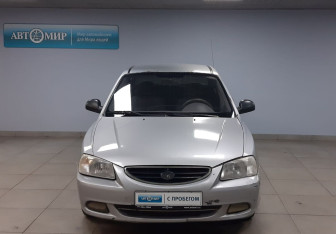 Подержанный автомобиль Hyundai Accent Sedan 2005 года (2 фото)