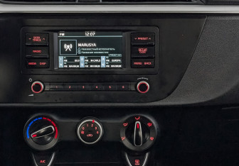 Подержанный автомобиль Kia Rio Sedan 2021 года (17 фото)