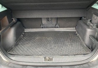 Подержанный автомобиль Skoda Yeti 2013 года (13 фото)