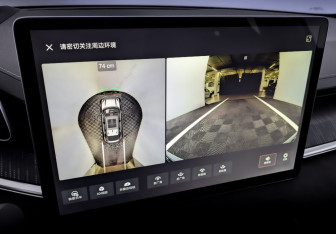 Подержанный автомобиль Zeekr 001 2022 года (30 фото)