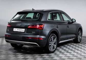 Подержанный автомобиль Audi Q5 2017 года (5 фото)