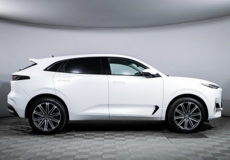 Подержанный автомобиль Changan UNI-K 2023 года (4 фото)