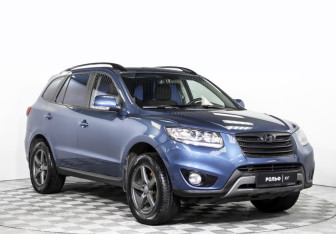 Подержанный автомобиль Hyundai Santa Fe 2012 года (3 фото)