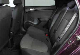 Подержанный автомобиль Hyundai Solaris Sedan 2013 года (10 фото)