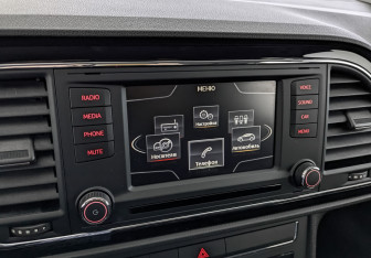 Подержанный автомобиль SEAT Leon Hatchback 2013 года (26 фото)