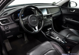 Подержанный автомобиль Kia Optima Wagon 2016 года (9 фото)