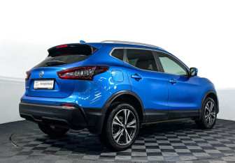 Подержанный автомобиль Nissan Qashqai 2020 года (5 фото)