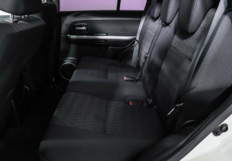 Подержанный автомобиль Suzuki Grand Vitara 2012 года (10 фото)