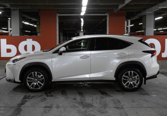 Подержанный автомобиль Lexus NX 2015 года (8 фото)