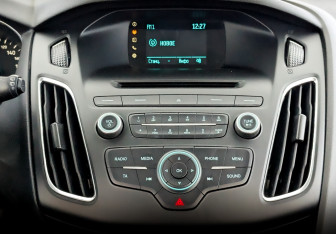 Подержанный автомобиль Ford Focus Hatchback 2018 года (15 фото)