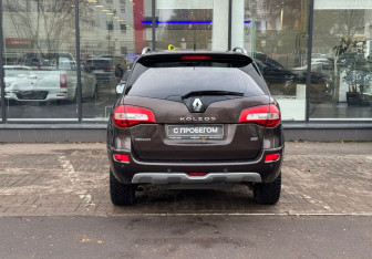 Подержанный автомобиль Renault Koleos 2014 года (7 фото)