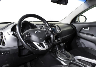 Подержанный автомобиль Kia Sportage 2015 года (11 фото)