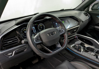 Подержанный автомобиль Geely Tugella 2023 года (13 фото)