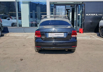 Подержанный автомобиль Volkswagen Polo Sedan 2016 года (6 фото)