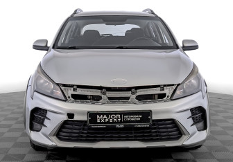 Подержанный автомобиль Kia Rio Hatchback 2021 года (2 фото)