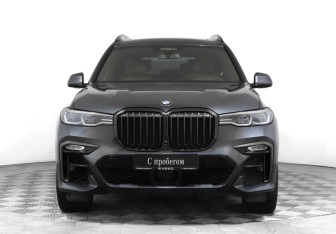 Подержанный автомобиль BMW X7 2020 года (2 фото)