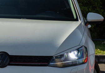 Подержанный автомобиль Volkswagen Golf Hatchback 2013 года (19 фото)