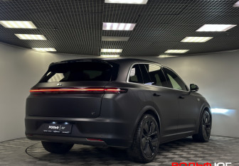 Подержанный автомобиль LiXiang L7 2023 года (33 фото)