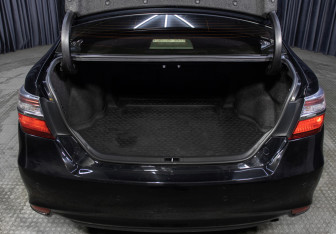 Подержанный автомобиль Toyota Camry Sedan 2015 года (10 фото)