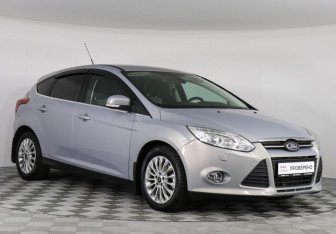 Подержанный автомобиль Ford Focus Hatchback 2013 года (3 фото)